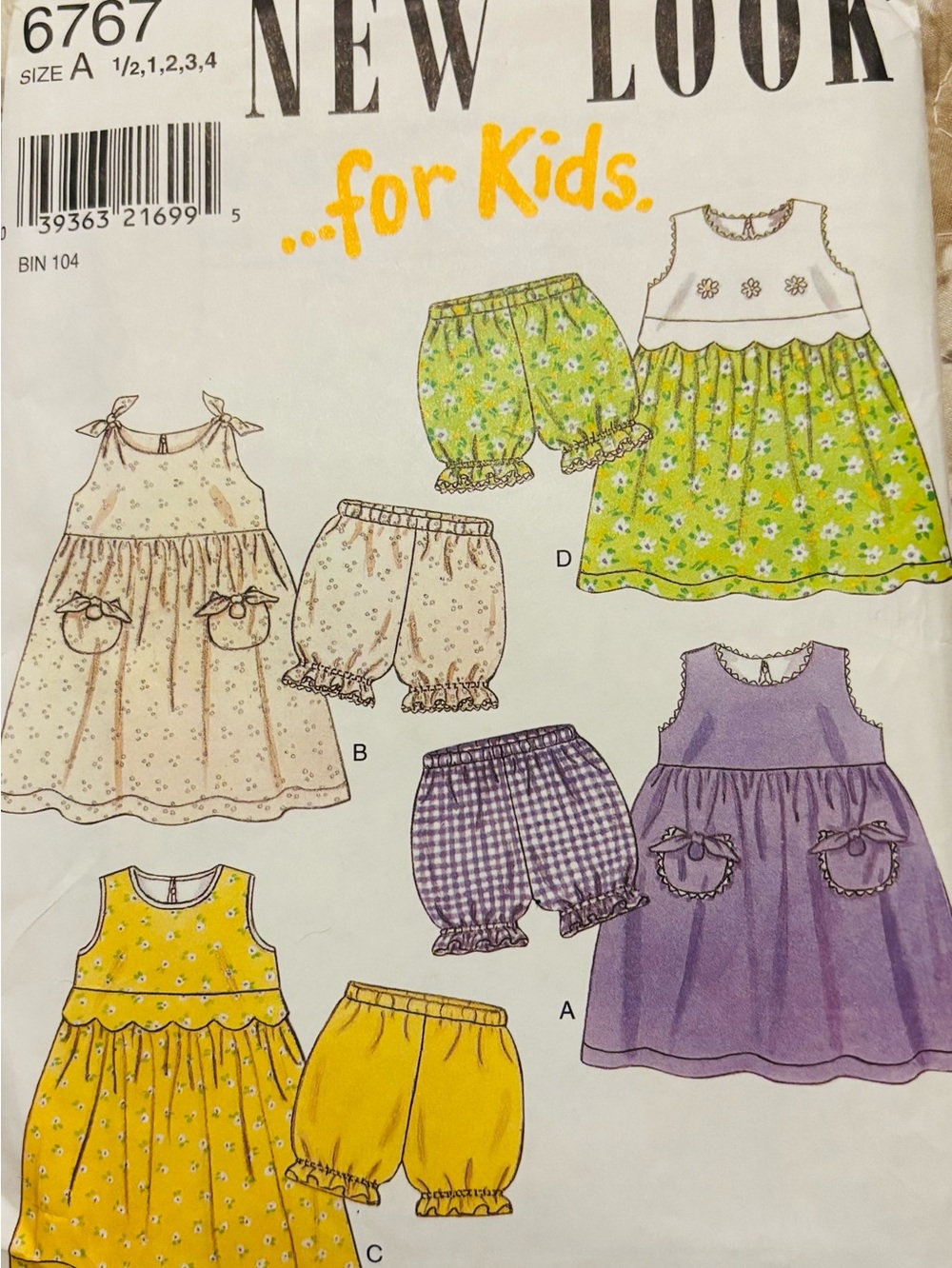 Girls New Look 6767 Pattern by Simplicity Dress Short Set Sizes 1/2-4  New Uncut